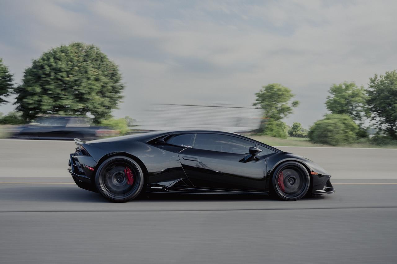 2023 Lamborghini Huracan EVO AWD Photo