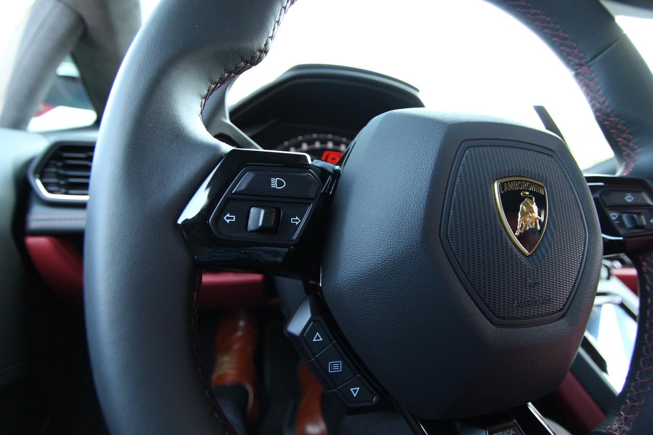 2023 Lamborghini Huracan EVO AWD Photo