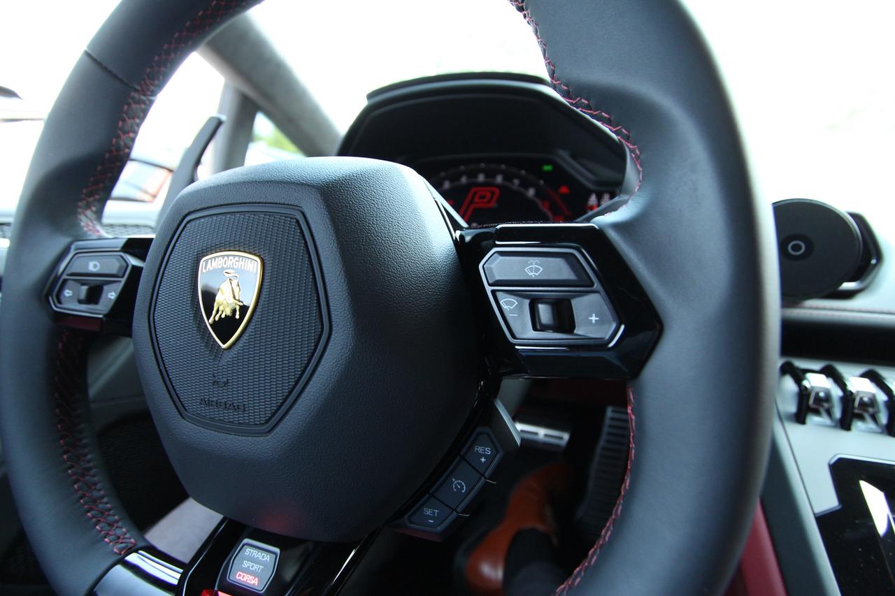 2023 Lamborghini Huracan EVO AWD Photo