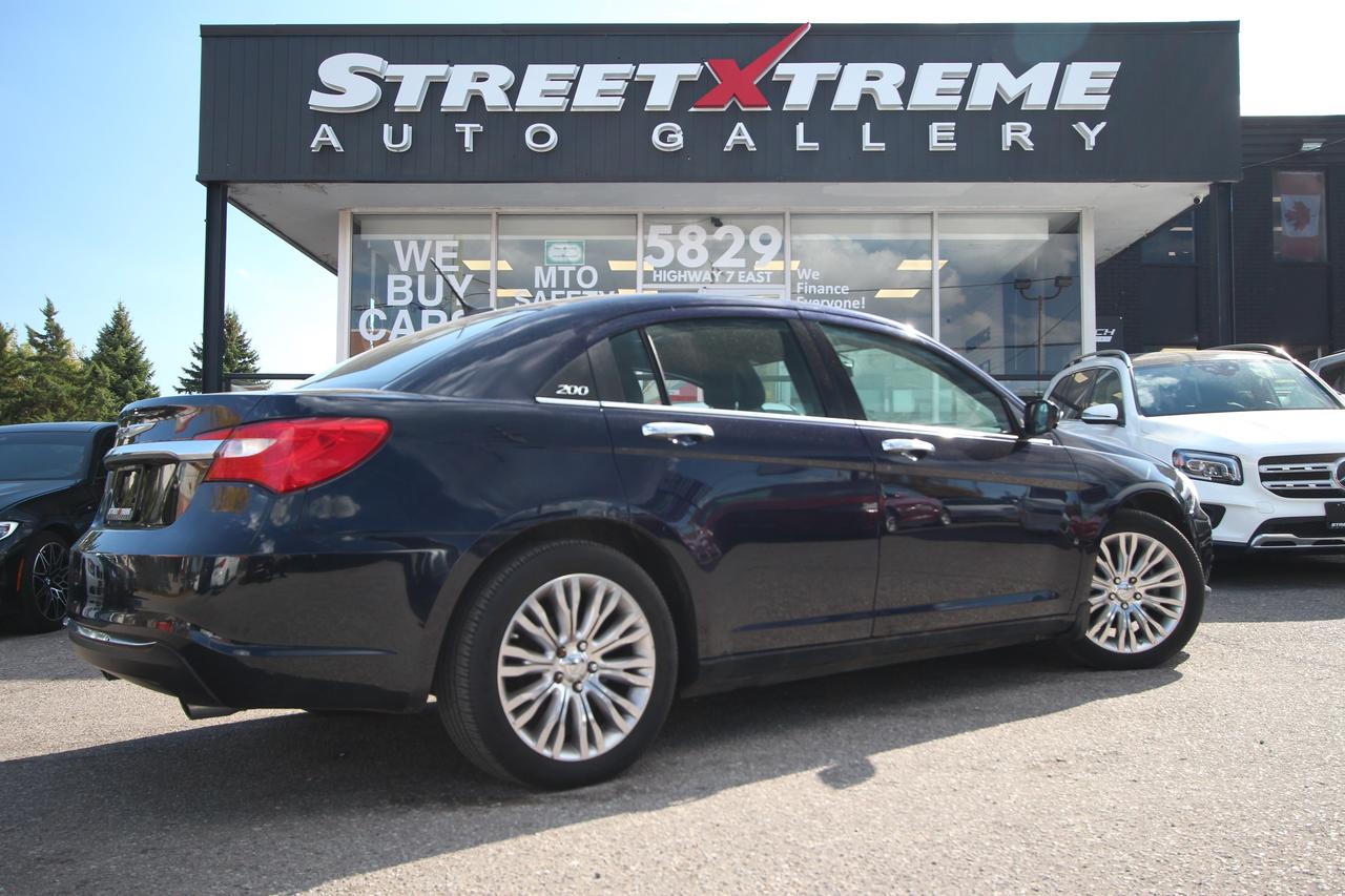 2011 Chrysler 200 Limited -  LEATHER SUNROOF V6 Photo