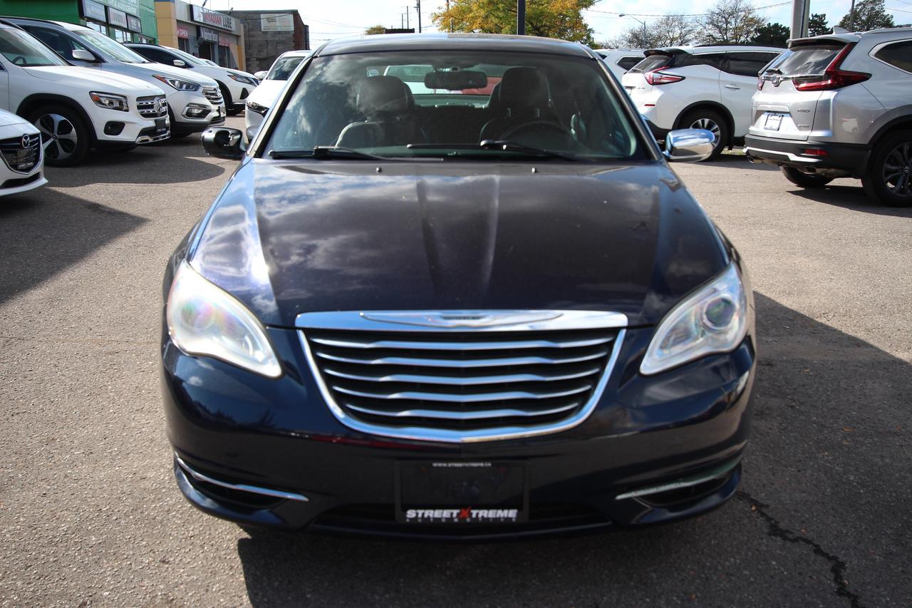2011 Chrysler 200 Limited -  LEATHER SUNROOF V6 Photo