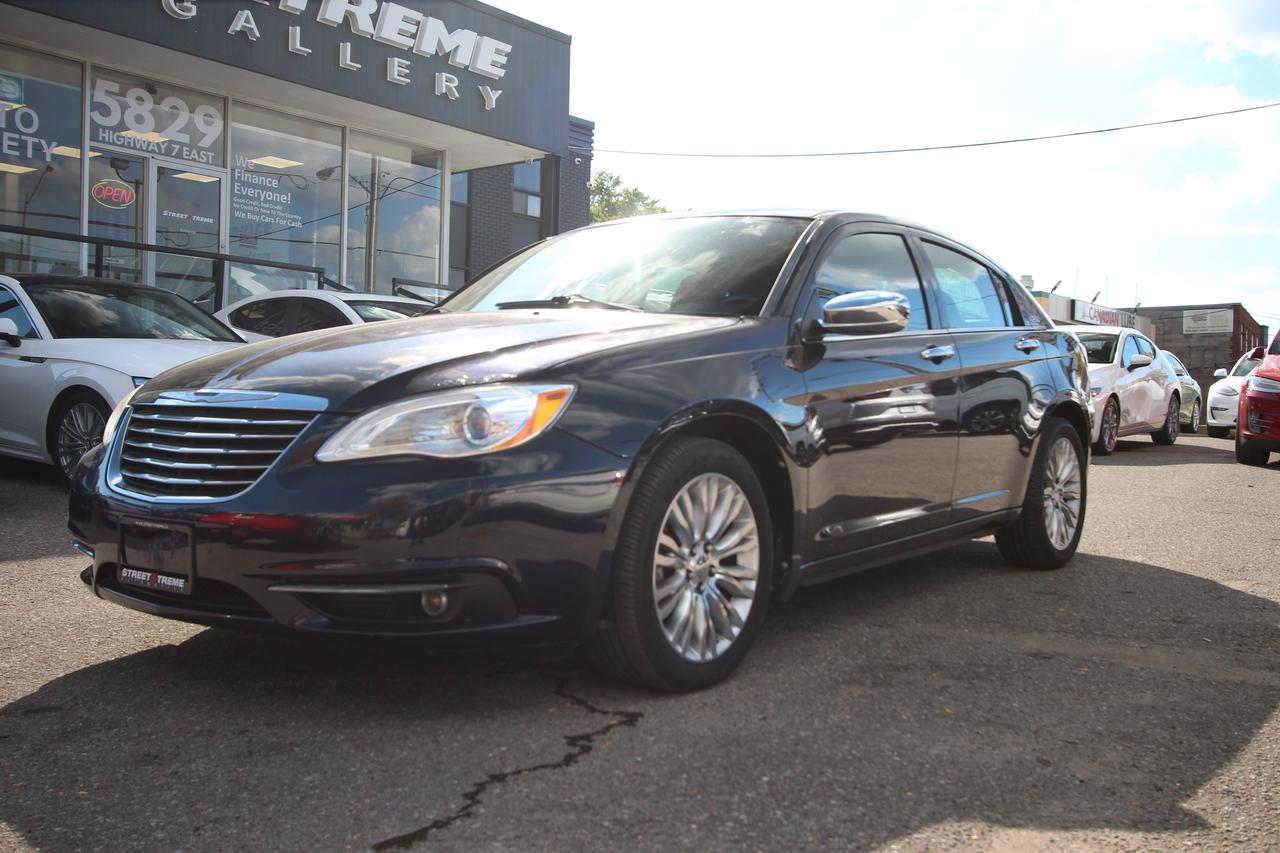 2011 Chrysler 200 Limited -  LEATHER SUNROOF V6 Photo