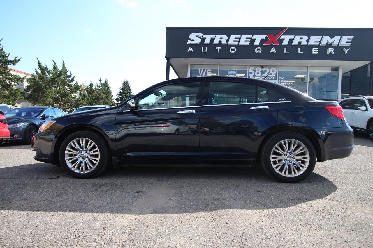 2011 Chrysler 200 Limited -  LEATHER SUNROOF V6 Photo