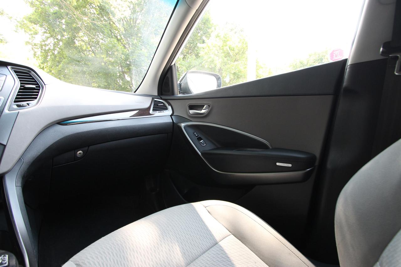 2018 Hyundai Santa Fe Sport SPORT AWD - CLEAN CARFAX NO ACCIDENTS Photo