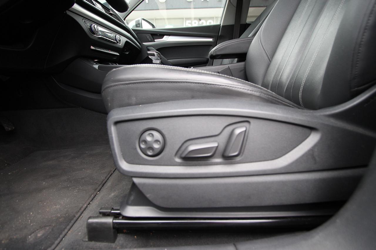 2021 Audi Q5 Progressiv S-LINE - 2 KEYS/ PANORAMIC SUNROOF Photo