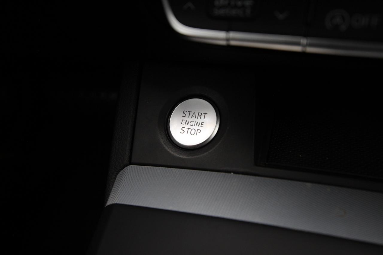 2021 Audi Q5 Progressiv S-LINE - 2 KEYS/ PANORAMIC SUNROOF Photo