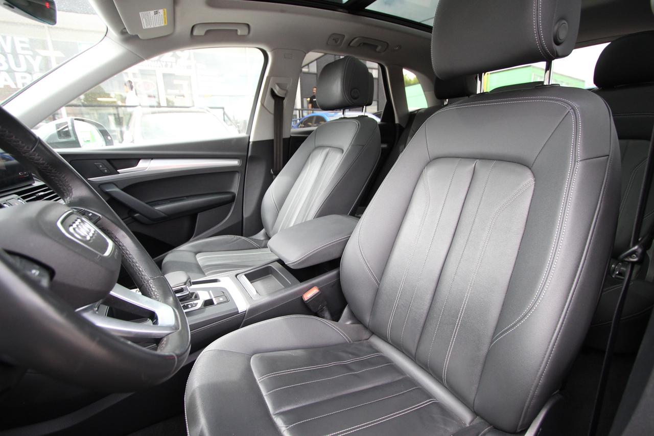 2021 Audi Q5 Progressiv S-LINE - 2 KEYS/ PANORAMIC SUNROOF Photo