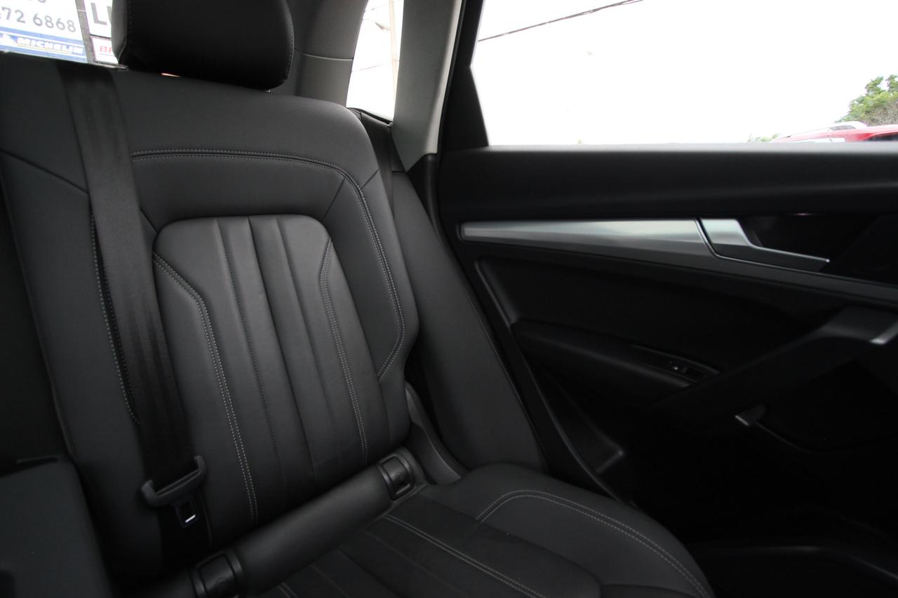 2021 Audi Q5 Progressiv S-LINE - 2 KEYS/ PANORAMIC SUNROOF Photo