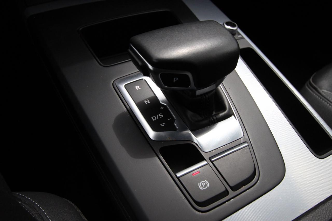 2021 Audi Q5 Progressiv S-LINE - 2 KEYS/ PANORAMIC SUNROOF Photo