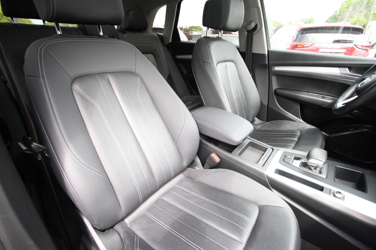 2021 Audi Q5 Progressiv S-LINE - 2 KEYS/ PANORAMIC SUNROOF Photo