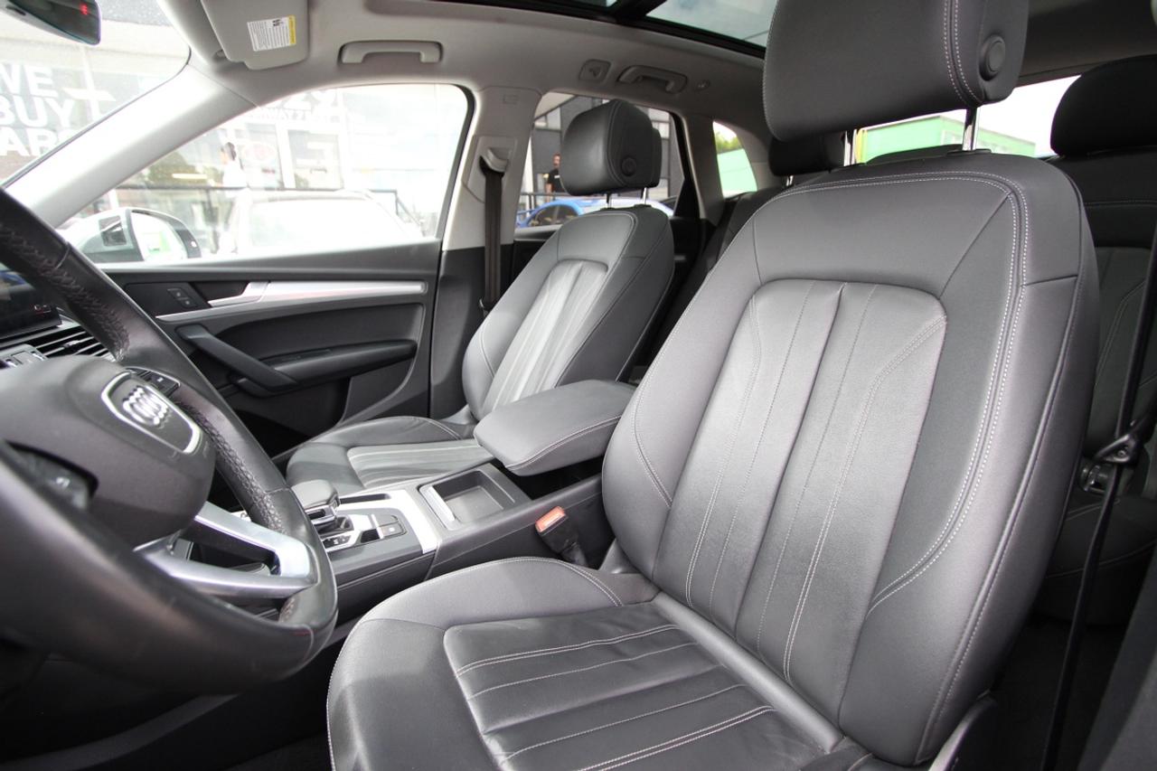 2021 Audi Q5 Progressiv S-LINE - 2 KEYS/ PANORAMIC SUNROOF Photo