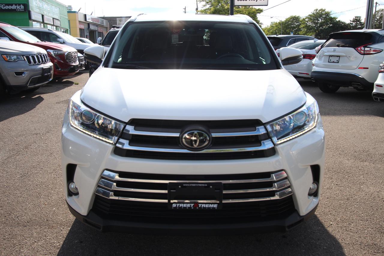 2018 Toyota Highlander XLE AWD - CLEAN CARFAX NO ACCIDENTS Photo2
