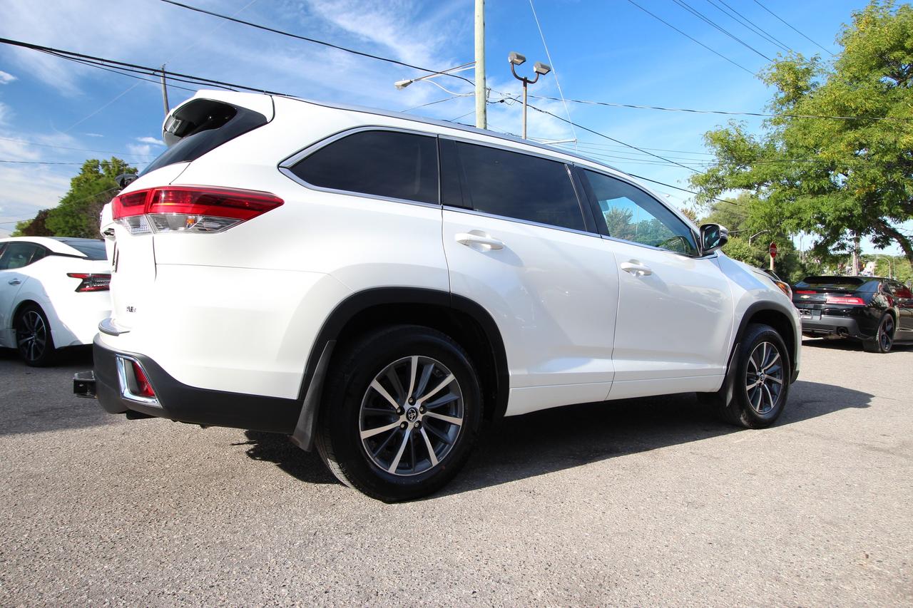 2018 Toyota Highlander XLE AWD - CLEAN CARFAX NO ACCIDENTS Photo