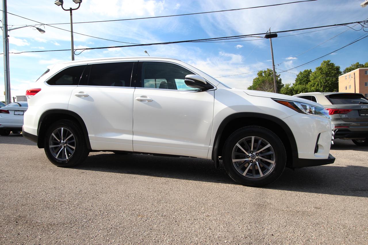 2018 Toyota Highlander XLE AWD - CLEAN CARFAX NO ACCIDENTS Photo