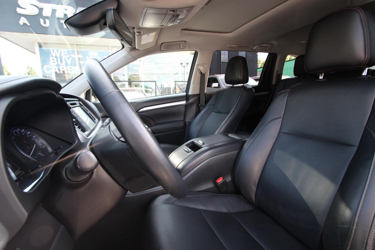 2018 Toyota Highlander XLE AWD - CLEAN CARFAX NO ACCIDENTS Photo