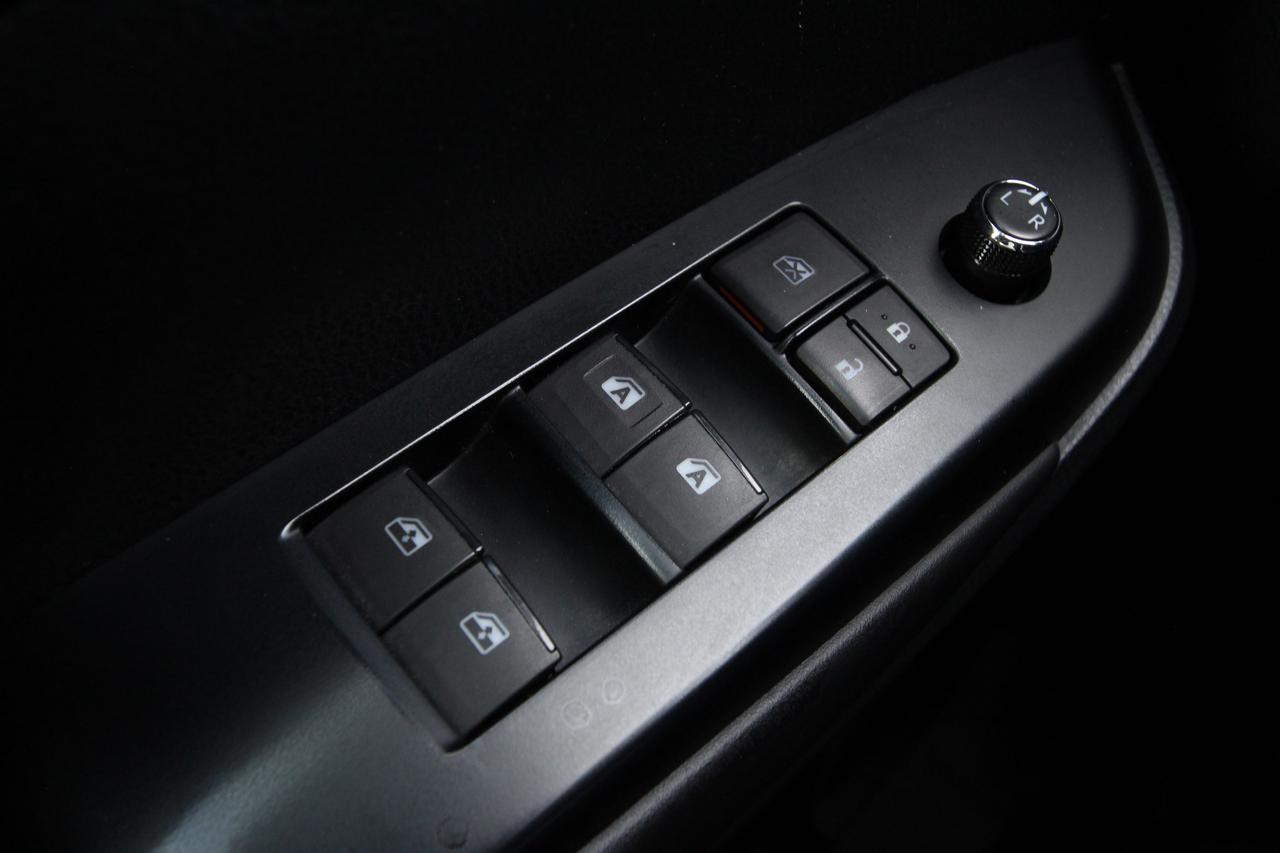 2018 Toyota Highlander XLE AWD - CLEAN CARFAX NO ACCIDENTS Photo