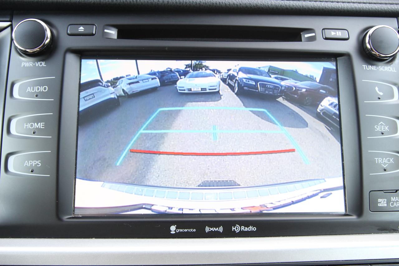 2018 Toyota Highlander XLE AWD - CLEAN CARFAX NO ACCIDENTS Photo