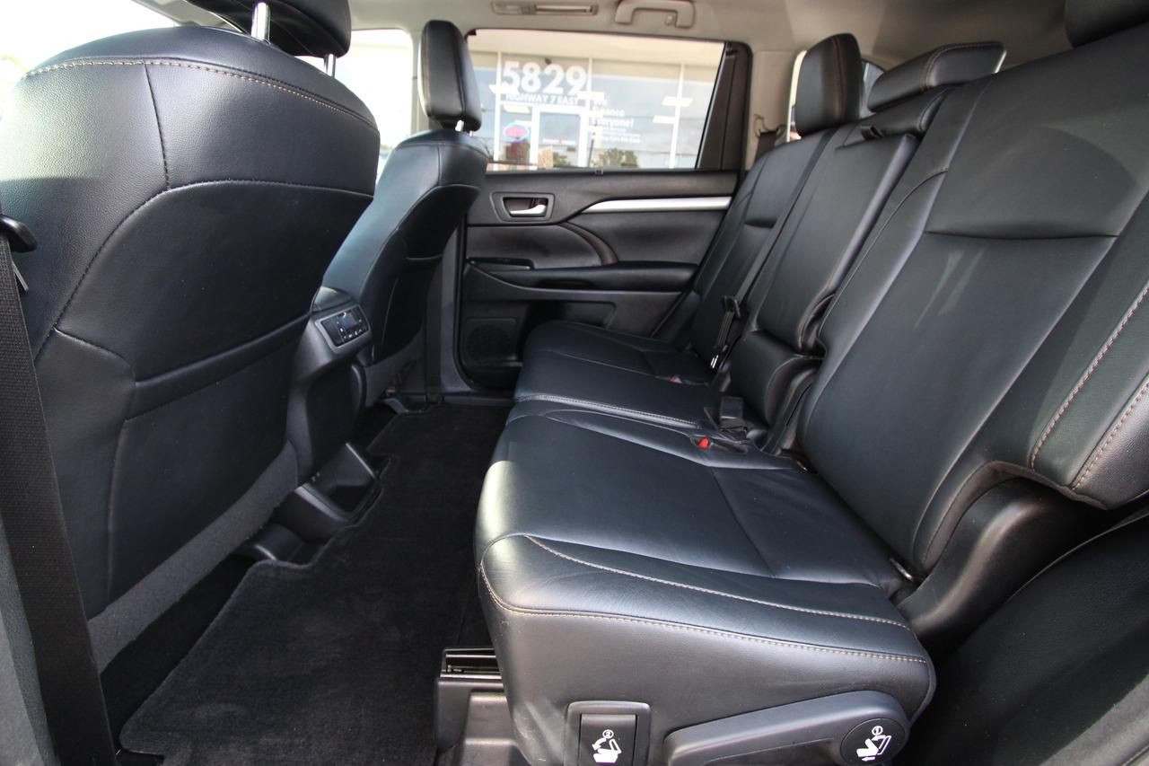 2018 Toyota Highlander XLE AWD - CLEAN CARFAX NO ACCIDENTS Photo