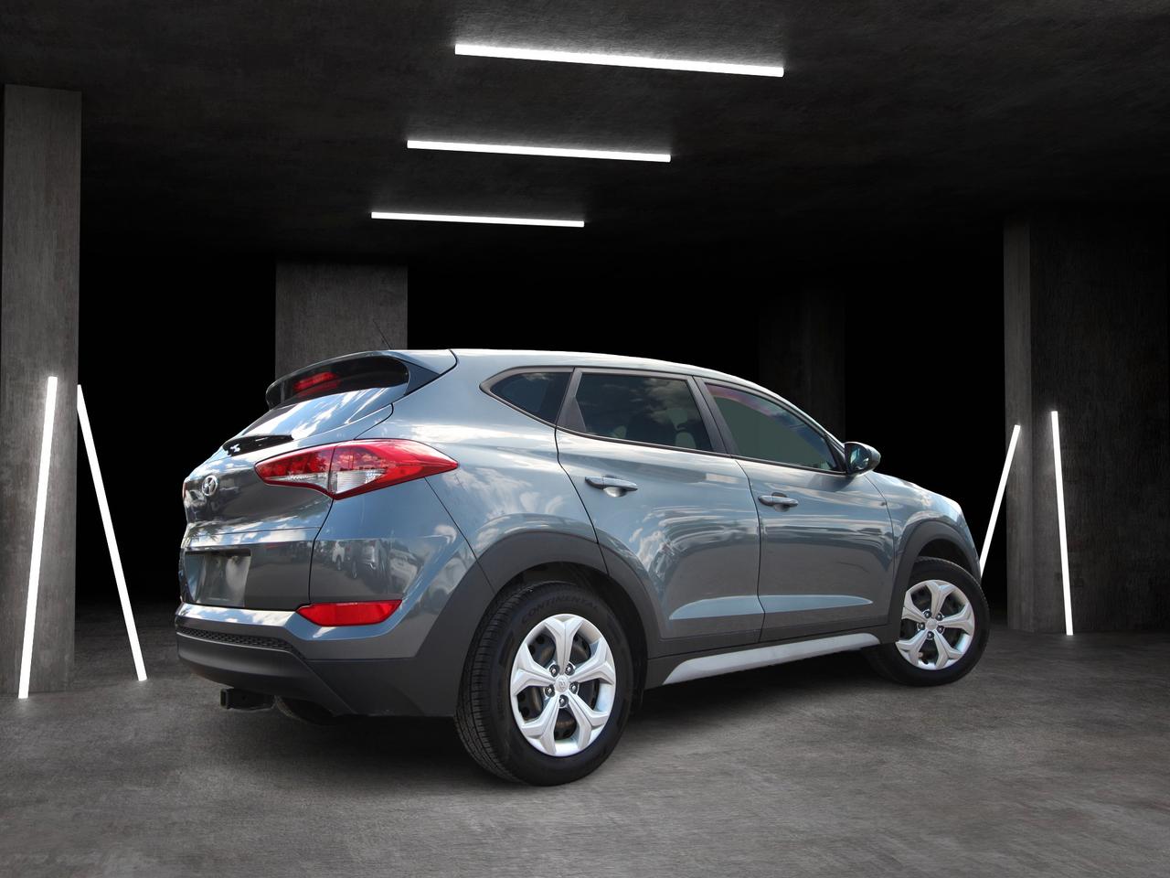 2017 Hyundai Tucson SE - NO ACCIDENTS/ DEALER SERVICED Photo