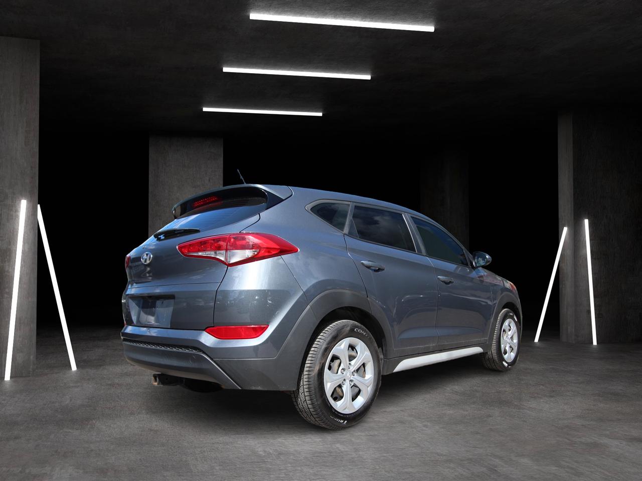 2017 Hyundai Tucson SE - NO ACCIDENTS/ DEALER SERVICED Photo