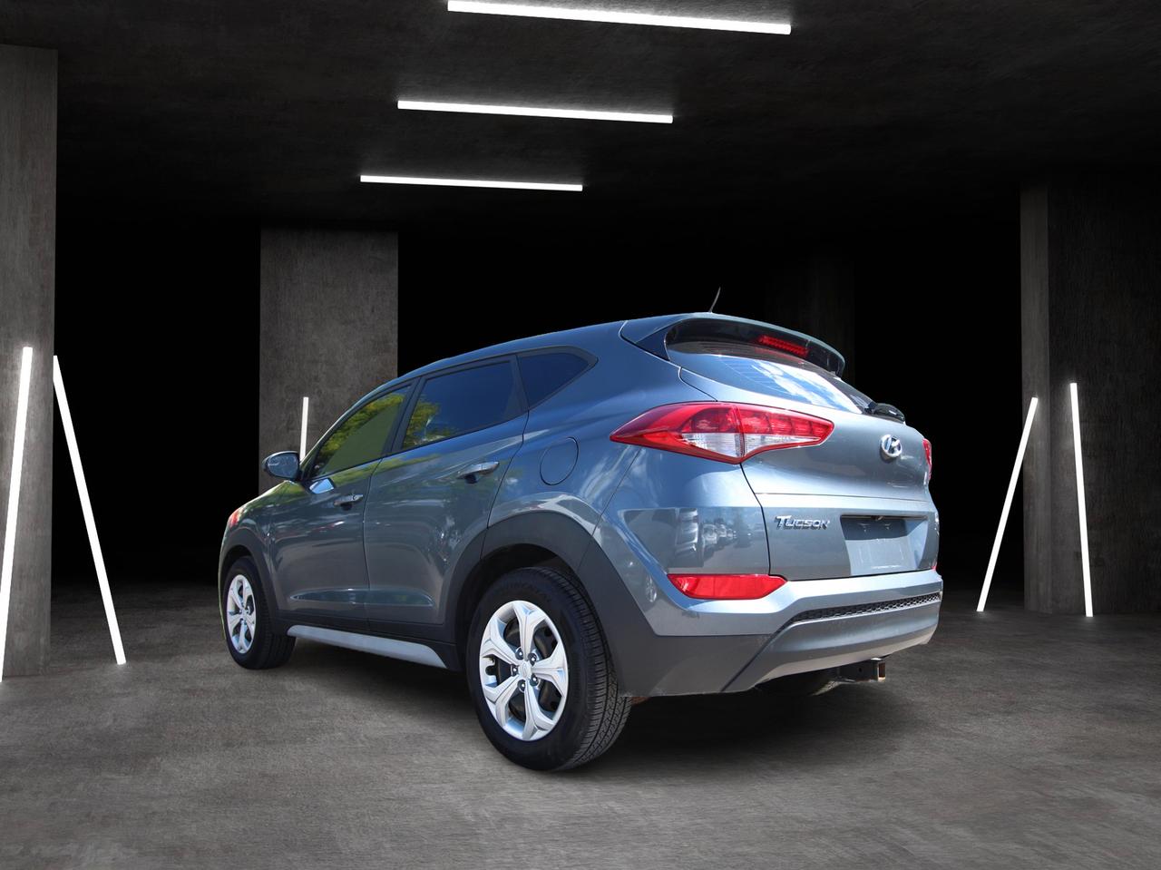 2017 Hyundai Tucson SE - NO ACCIDENTS/ DEALER SERVICED Photo