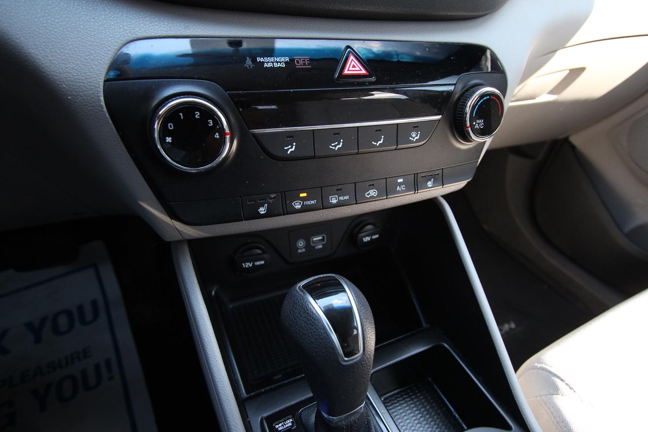 2017 Hyundai Tucson SE - NO ACCIDENTS/ DEALER SERVICED Photo