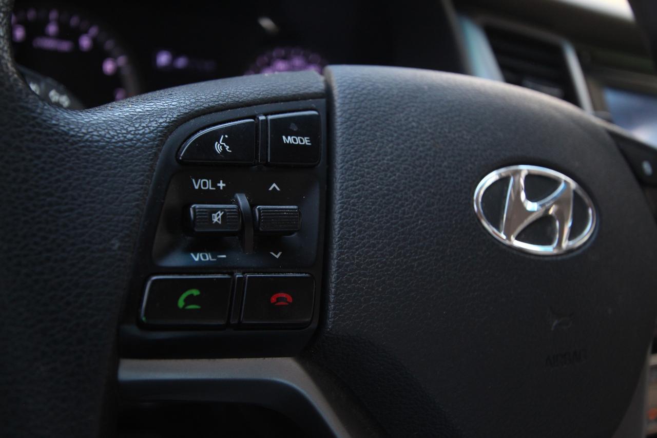 2017 Hyundai Tucson SE - NO ACCIDENTS/ DEALER SERVICED Photo