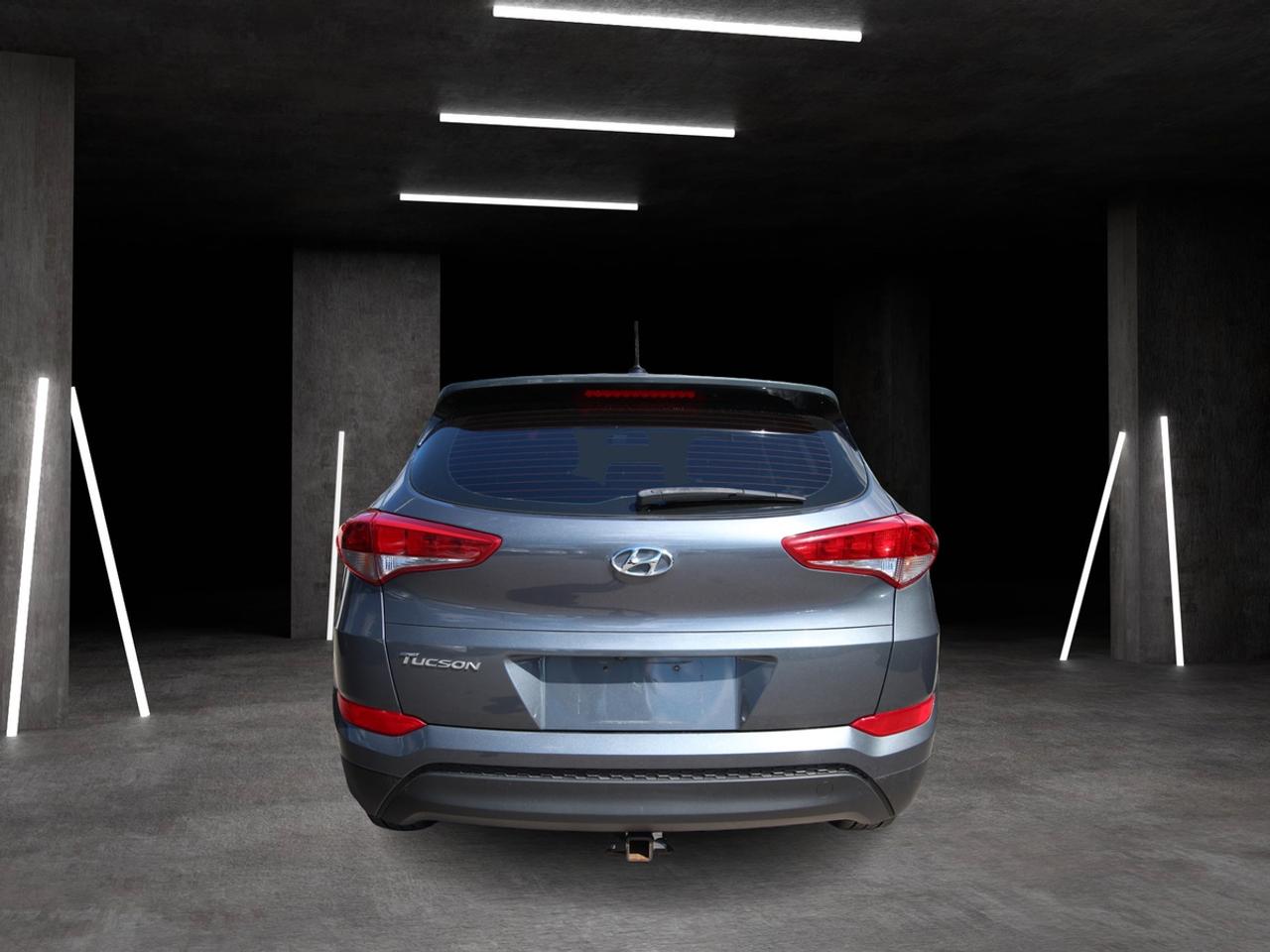 2017 Hyundai Tucson SE - NO ACCIDENTS/ DEALER SERVICED Photo4