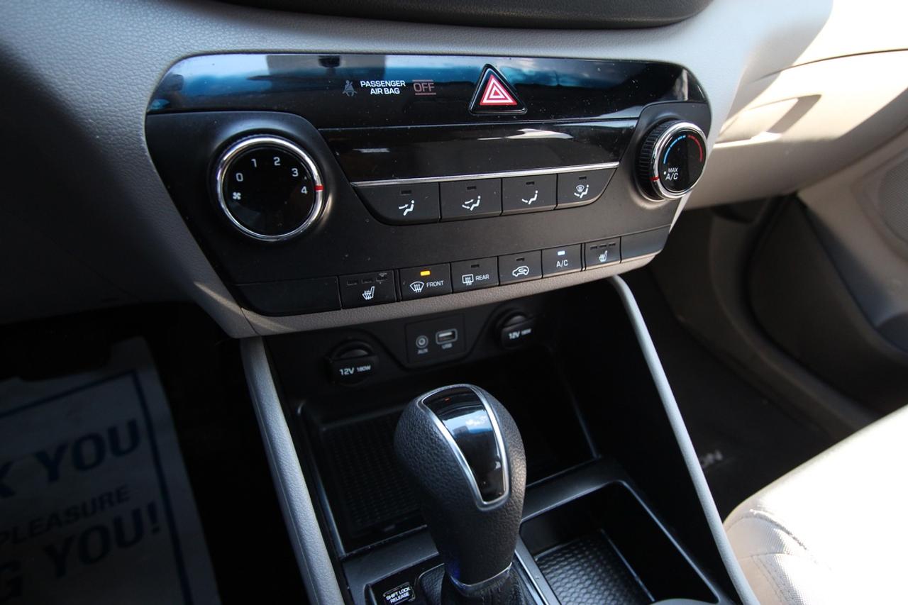 2017 Hyundai Tucson SE - NO ACCIDENTS/ DEALER SERVICED Photo