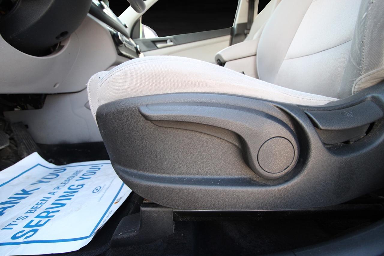 2017 Hyundai Tucson SE - NO ACCIDENTS/ DEALER SERVICED Photo