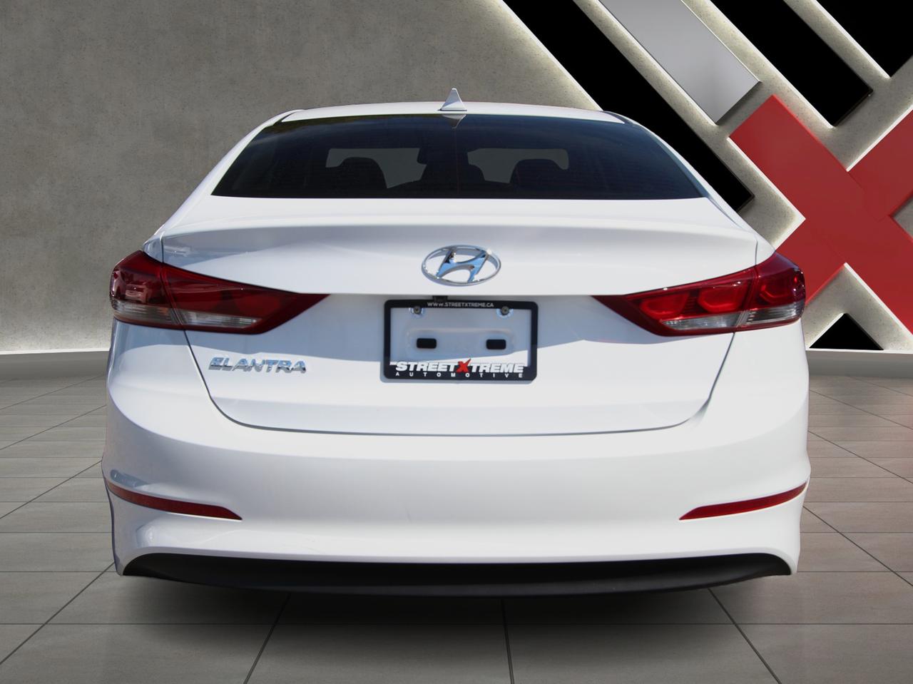 2018 Hyundai Elantra Limited - ACCIDENT FREE Photo