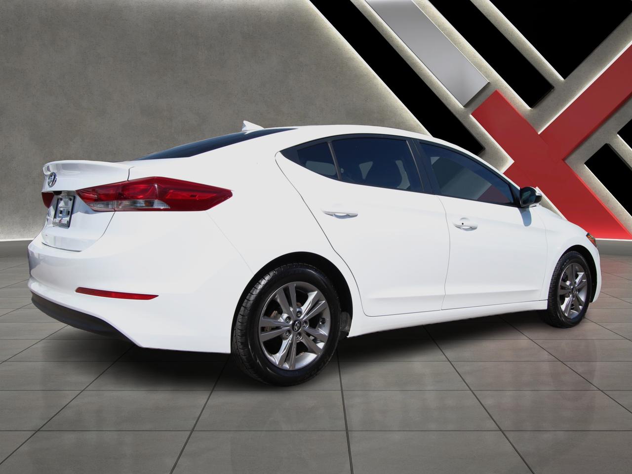 2018 Hyundai Elantra Limited - ACCIDENT FREE Photo