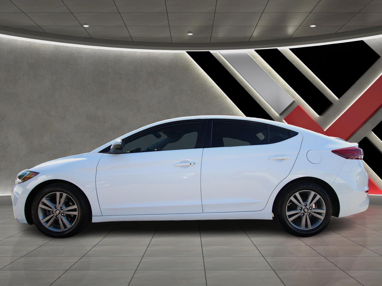 2018 Hyundai Elantra Limited - ACCIDENT FREE Photo