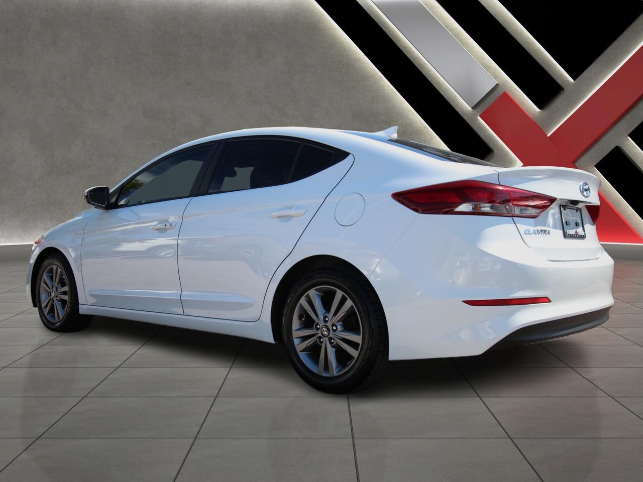 2018 Hyundai Elantra Limited - ACCIDENT FREE Photo