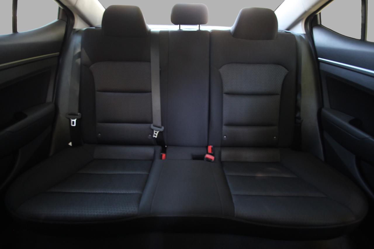 2018 Hyundai Elantra Limited - ACCIDENT FREE Photo