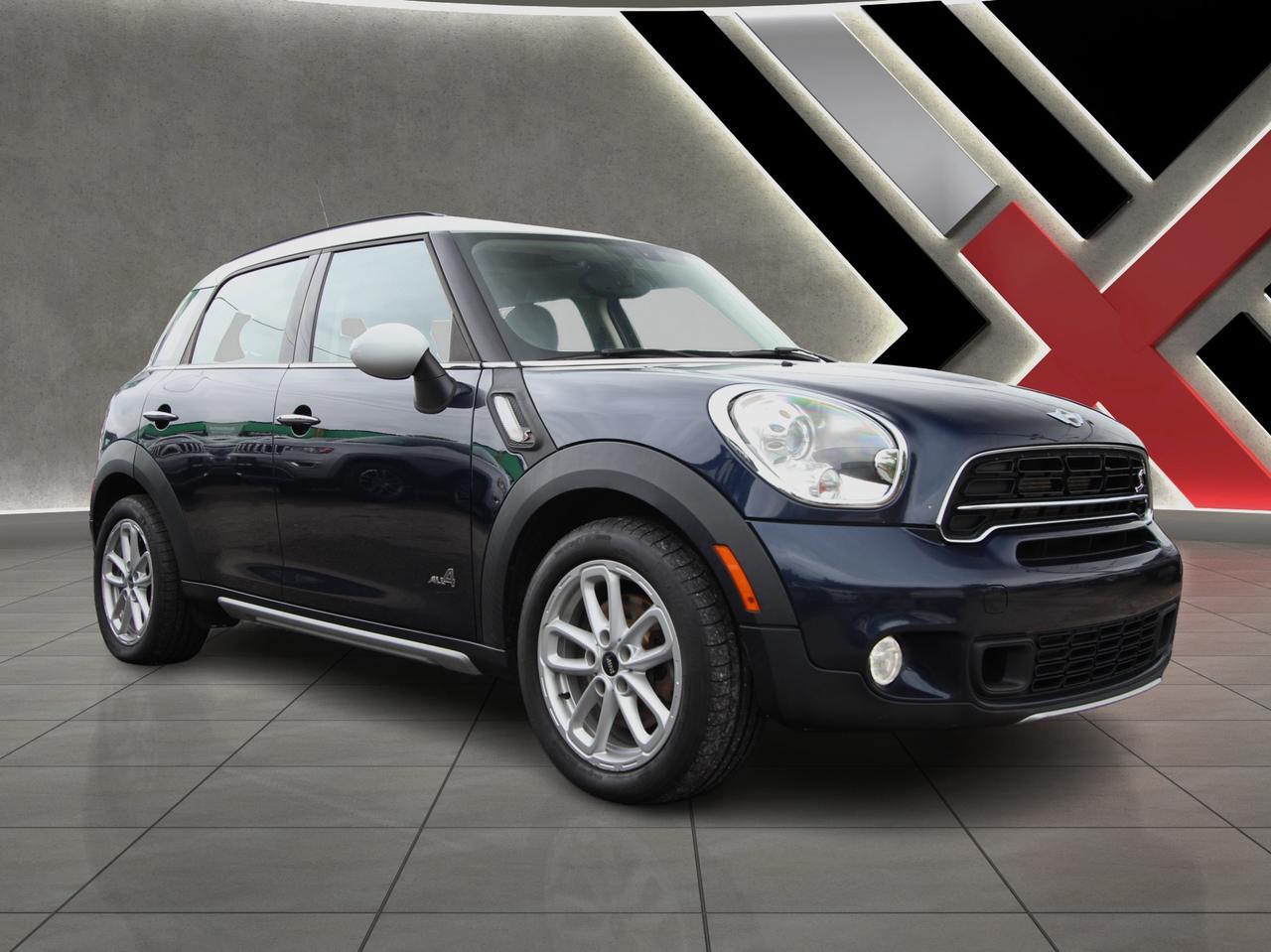 2016 MINI Countryman S ALL4 - WHITE ROOF / AWD Photo