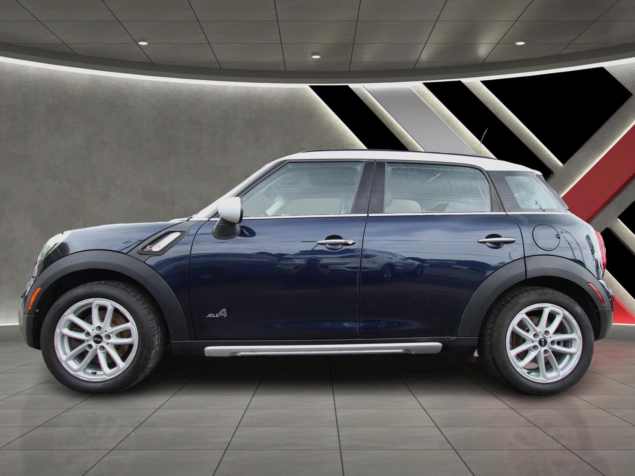 2016 MINI Countryman S ALL4 - WHITE ROOF / AWD Photo