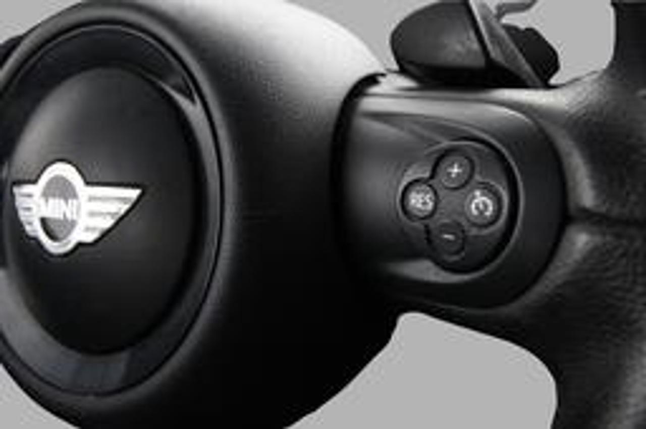 2016 MINI Countryman S ALL4 - WHITE ROOF / AWD Photo