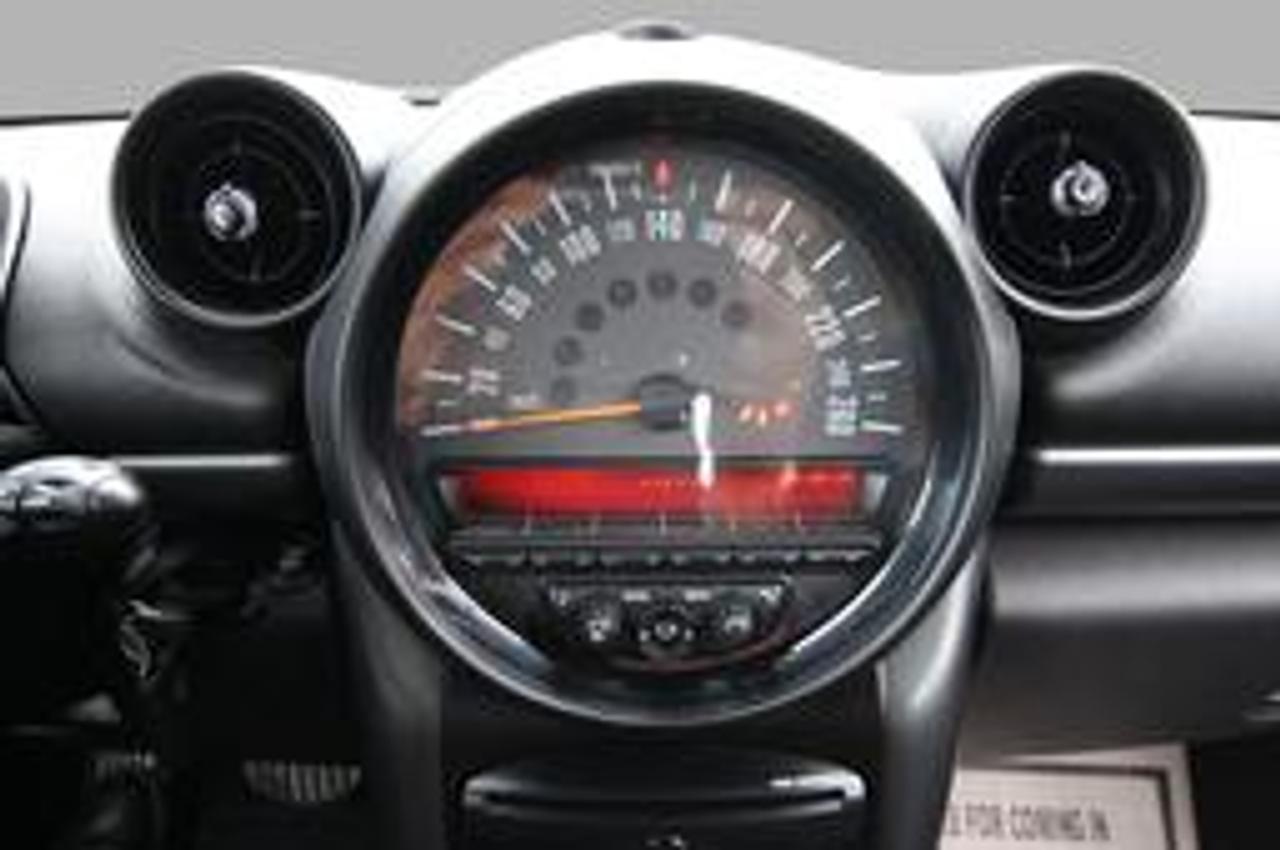 2016 MINI Countryman S ALL4 - WHITE ROOF / AWD Photo