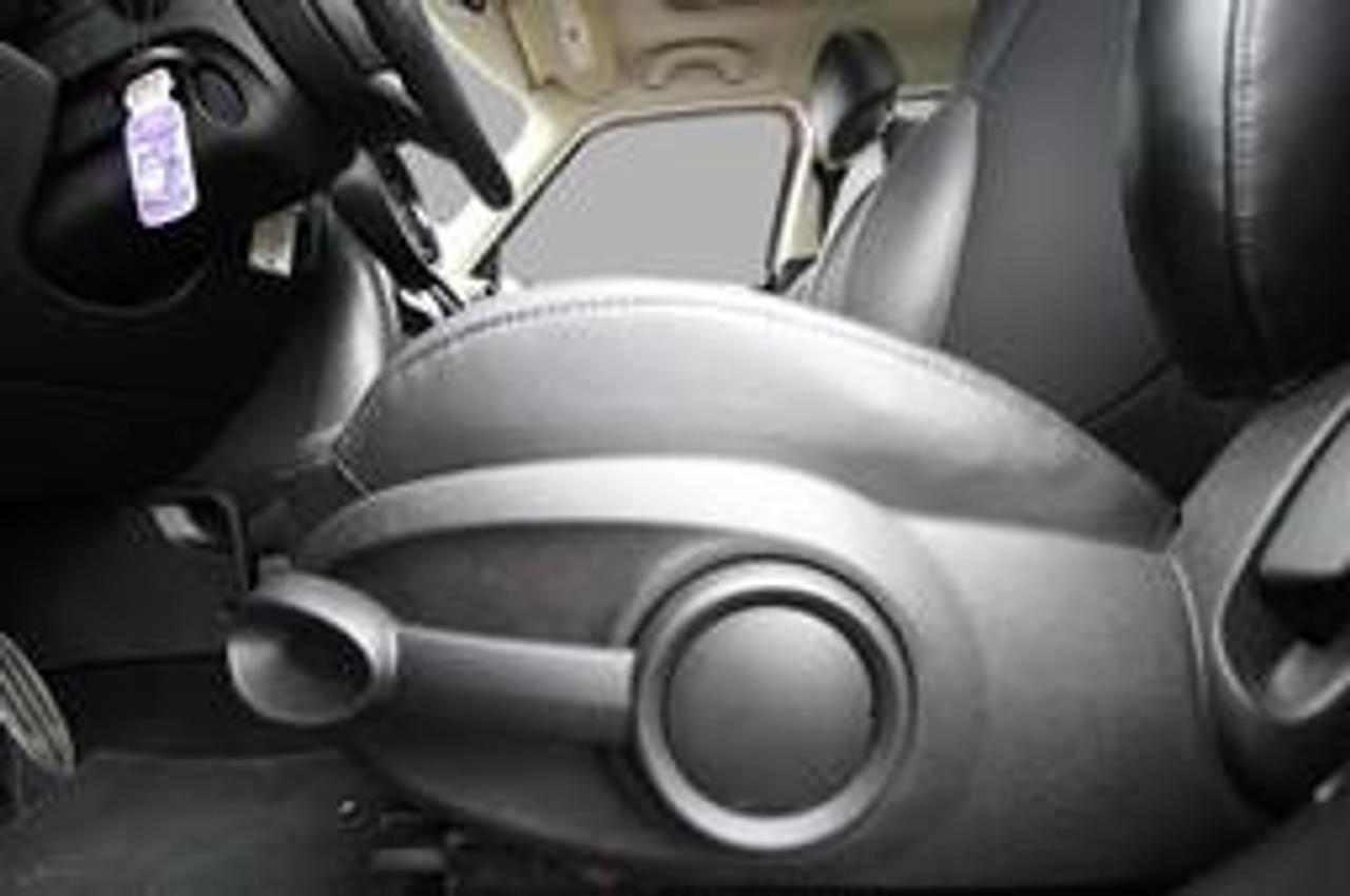 2016 MINI Countryman S ALL4 - WHITE ROOF / AWD Photo