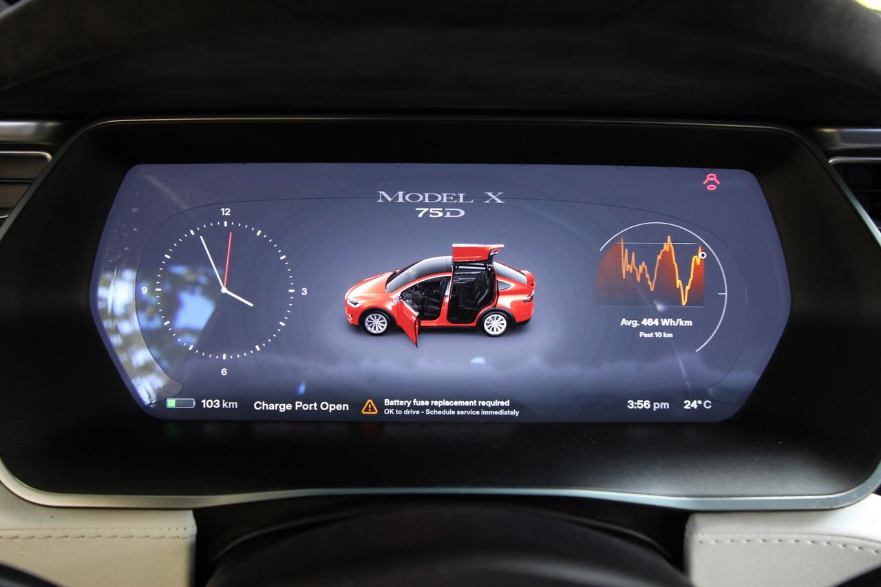 2017 Tesla Model X 75D Photo