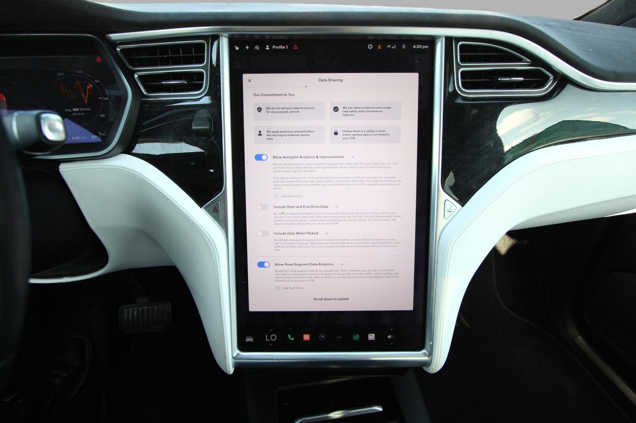 2017 Tesla Model X 75D Photo