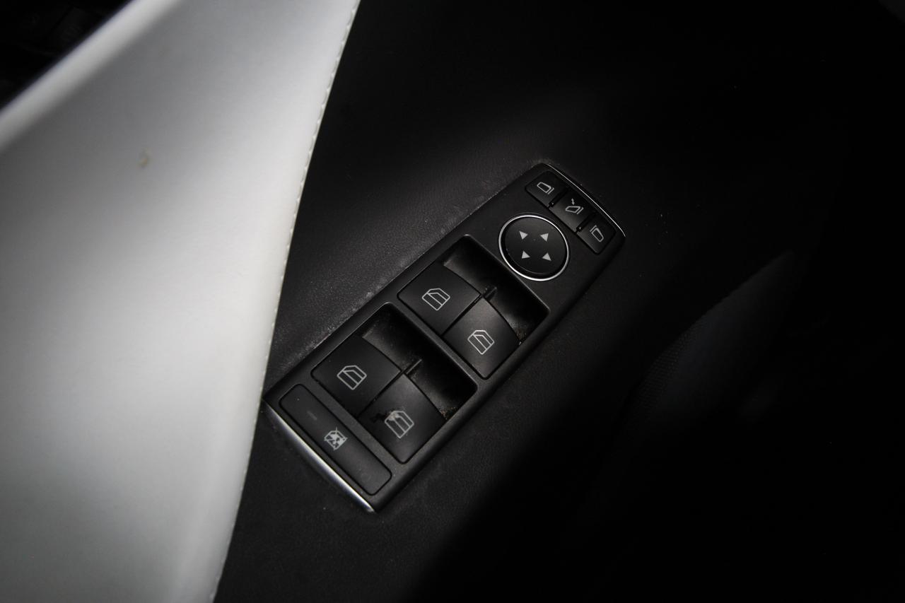 2017 Tesla Model X 75D Photo