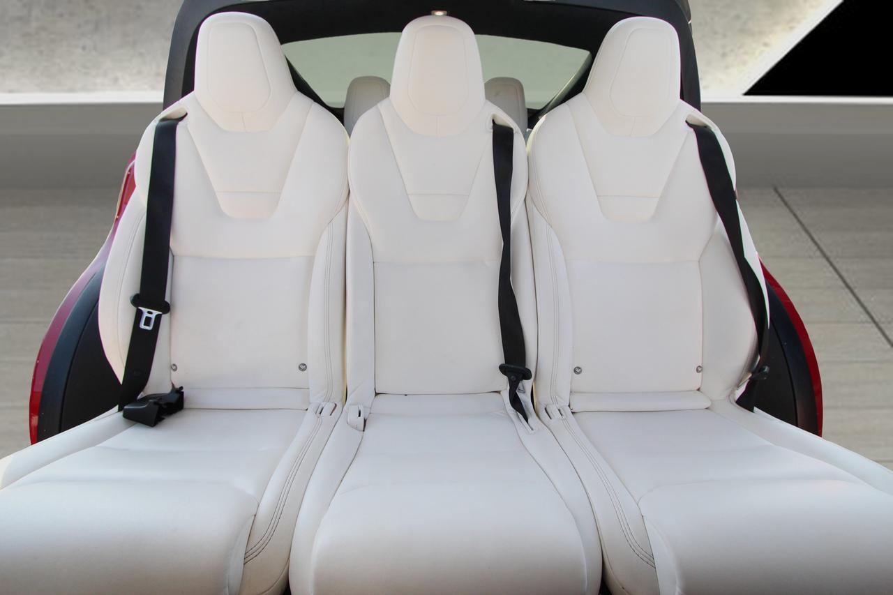 2017 Tesla Model X 75D Photo