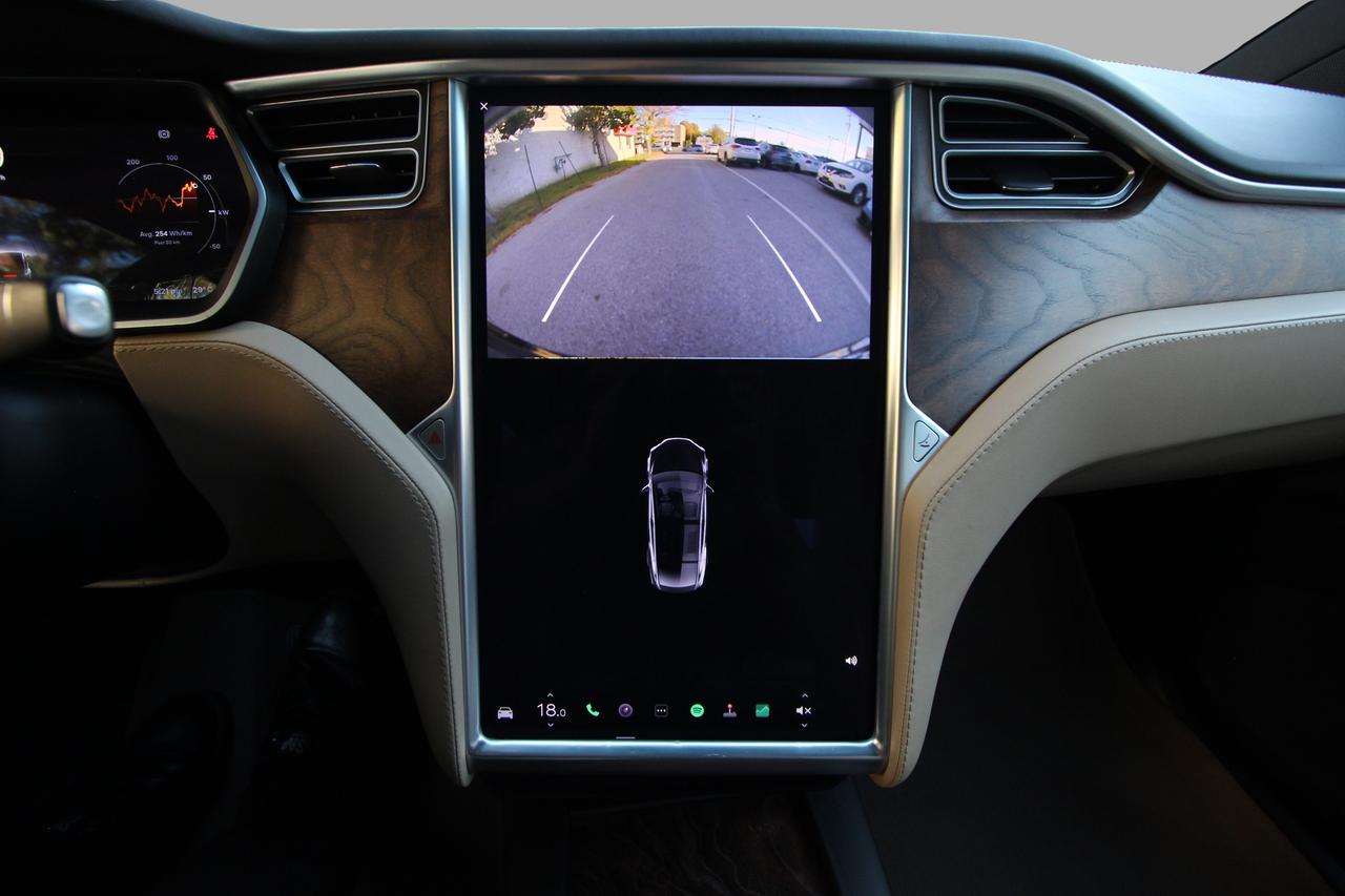 2016 Tesla Model X 75D Free Supercharging Photo