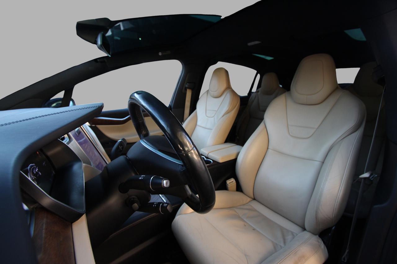 2016 Tesla Model X 75D Free Supercharging Photo