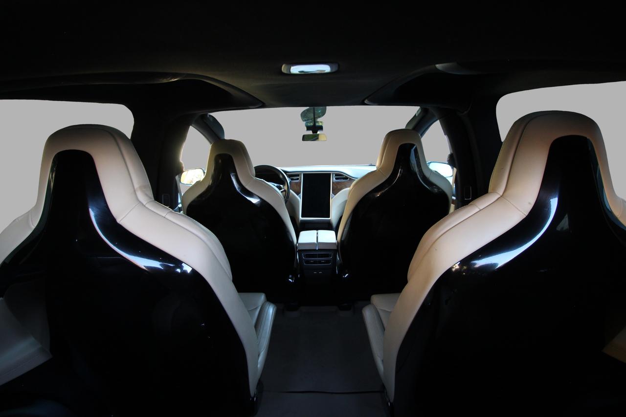 2016 Tesla Model X 75D Free Supercharging Photo