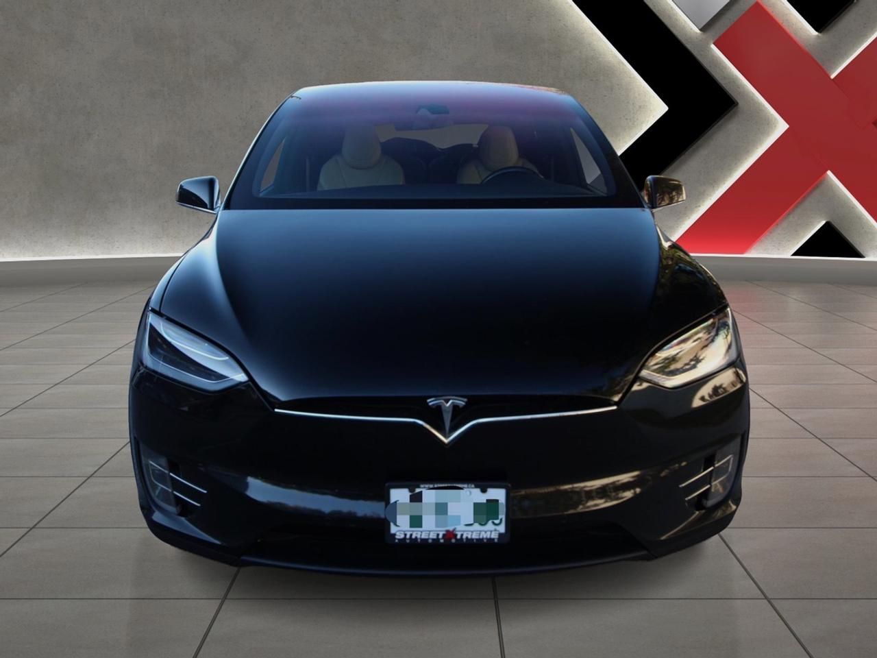 2016 Tesla Model X 75D Free Supercharging Photo2