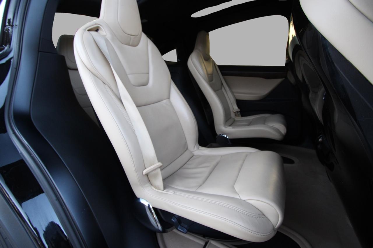 2016 Tesla Model X 75D Free Supercharging Photo