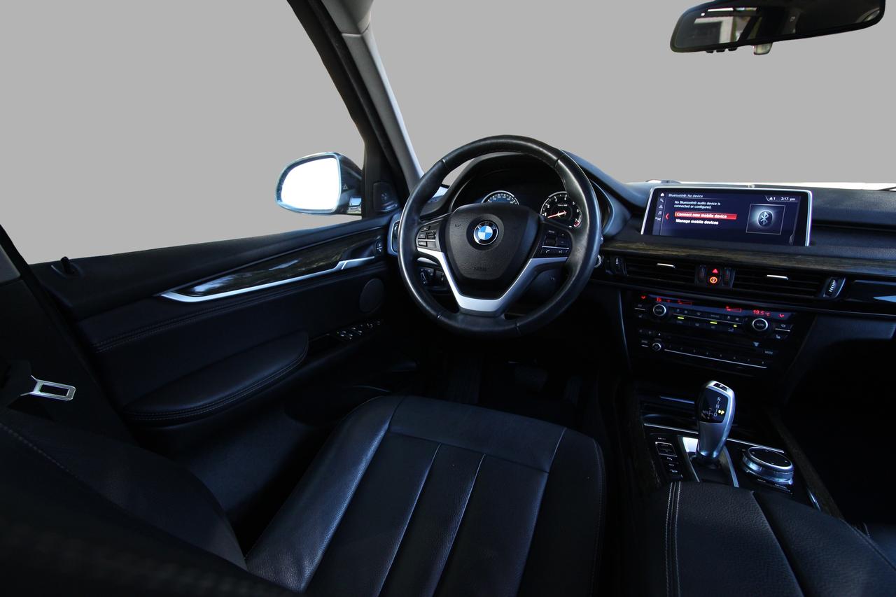 2018 BMW X5 xDrive35i - ACCIDENT FREE/ DEALER SERVICED/  HUD/ Photo